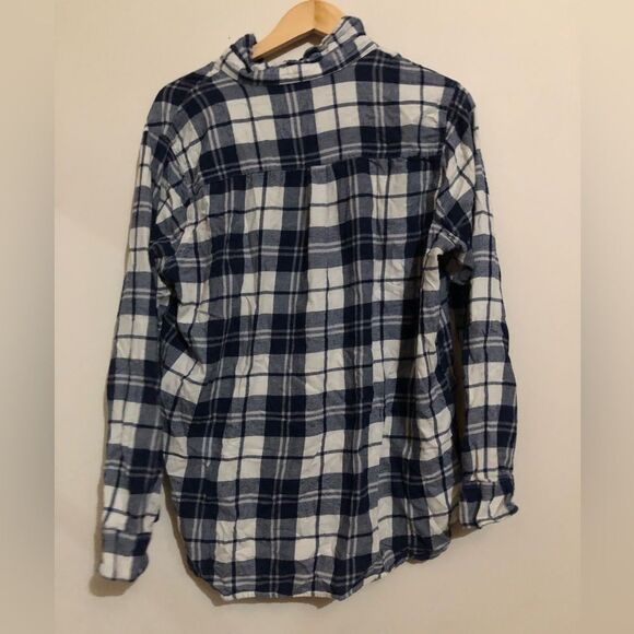 Old Navy | The Classic Shirt - Blue Plaid - Picture 2 of 4